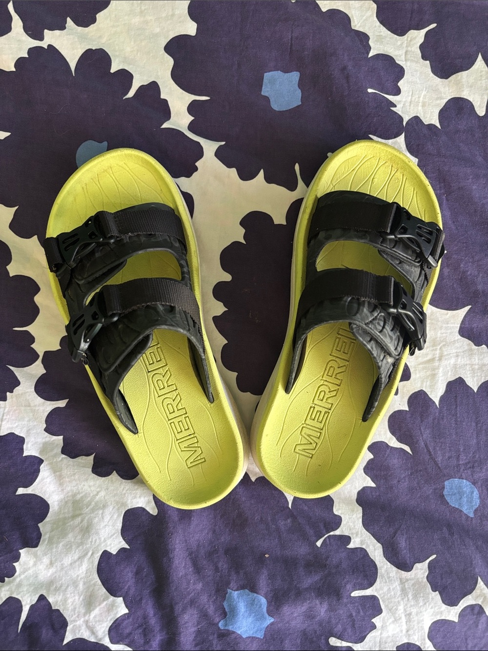 Merrell women Black slide  Sandals with Yellow Footbed